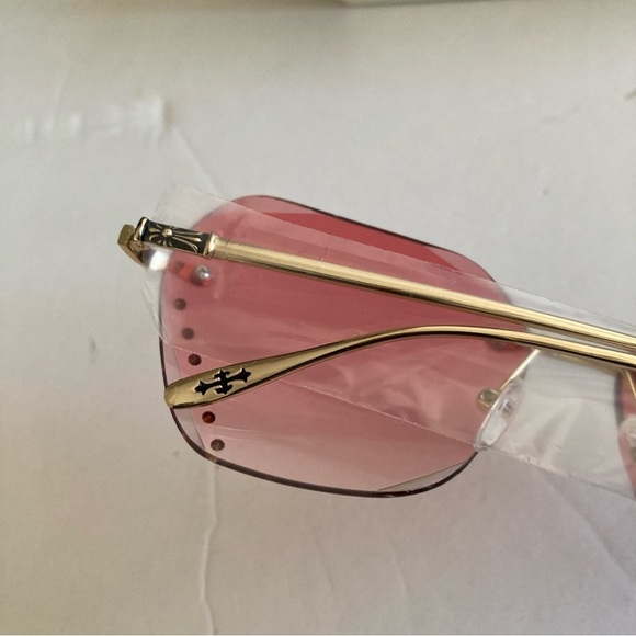 New Diamond Shape Y2K Sunglasses Gems Pink Glass Gold Frame - Picture 4 of 5